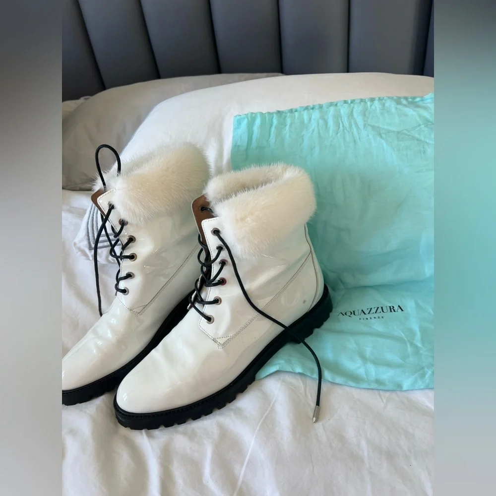 💎 Aquazzura White Patent Faux Fur Winter Size 9 - Picture 2 of 16